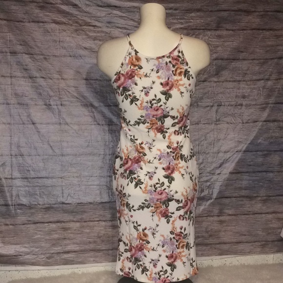 Iris Floral Print Pencil Dress - Picture 6 of 8